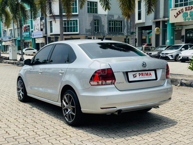 2017 Volkswagen VENTO 1.2 TSI HIGHLINE (A) - 4