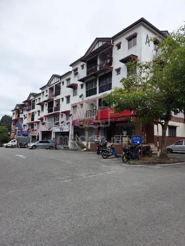 Taman Royal Lily 1