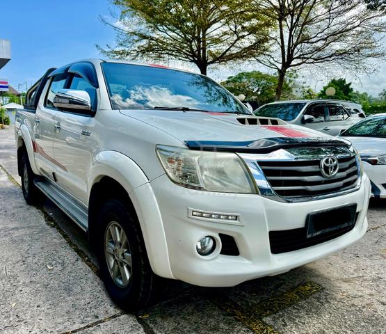 2015 Toyota HILUX 2.5 G TRD SPORTIVO (A) - 1