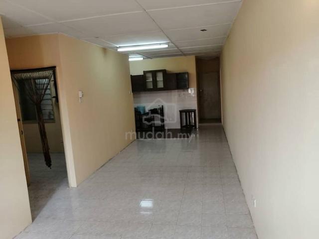Dahlia Apartment (Taman Bunga Raya) 1