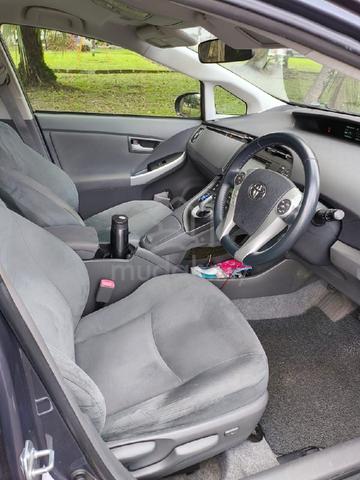 2011 Toyota PRIUS 1.8 (HYBRID) (A) - 3
