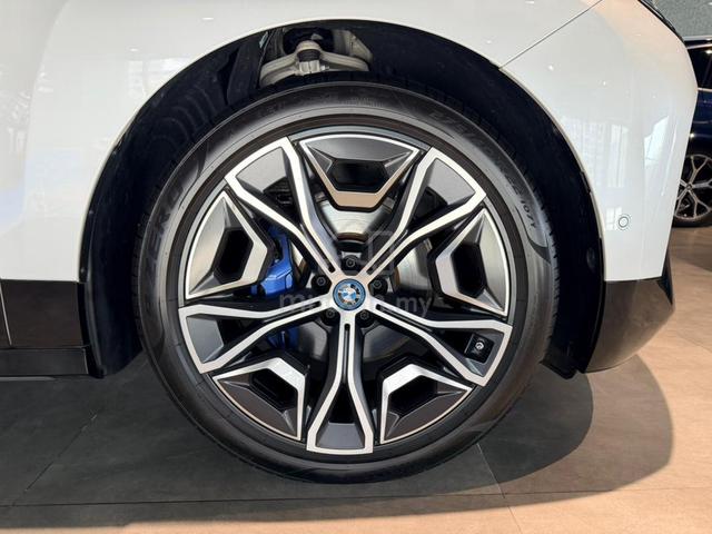 2023 BMW IX xDrive50 SPORT - Original CBU Unit - 5