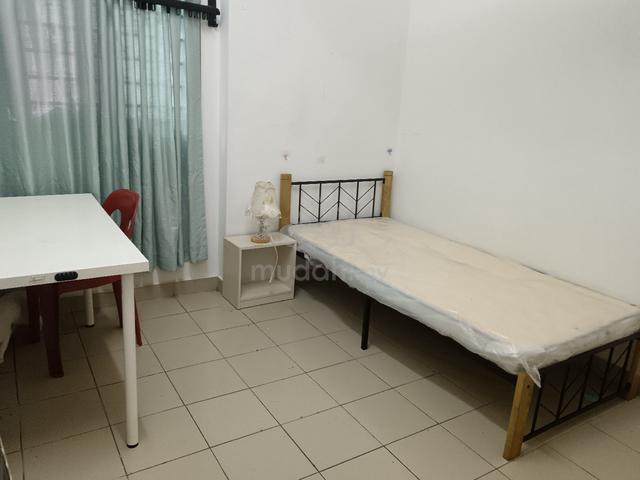 Middle Room Kingfishers Inanam Condominium Block C 1