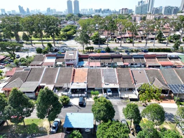 FACING OPEN!! Freehold Single Storey Terrace SS 4 Kelana Jaya Selangor 1