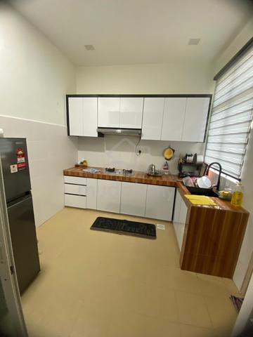 1.5 Storey bungalow at Senawang for rent 4