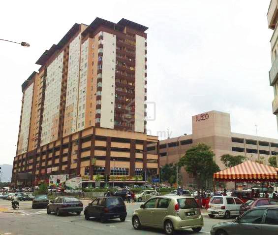 Plaza Metro Prima 1