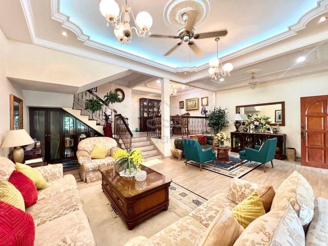 FULLY FURNISHED & RENOVATED 2 Storey Seksyen 1 Bandar Baru Bangi. 1