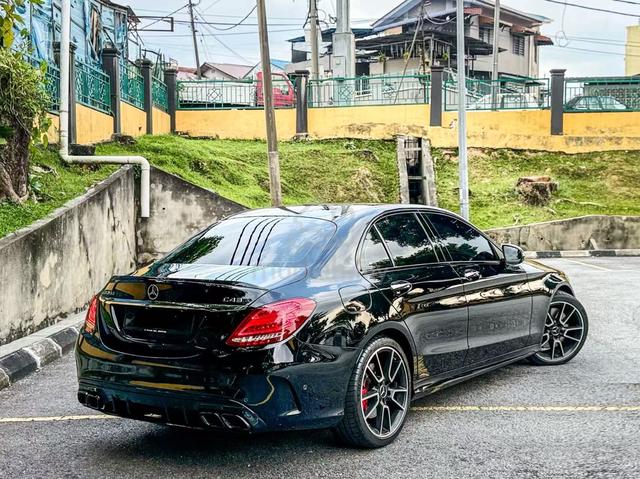 Mercedes Benz C43 3.0 AMG 4MATIC V6 C63 B/Kit 2.0 - 2