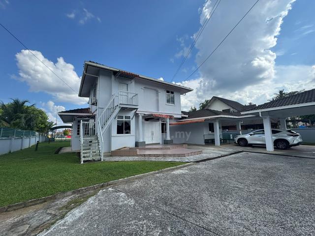 Matang Jaya Detached House with Swimming Pool, Mixed-Zone Land 1