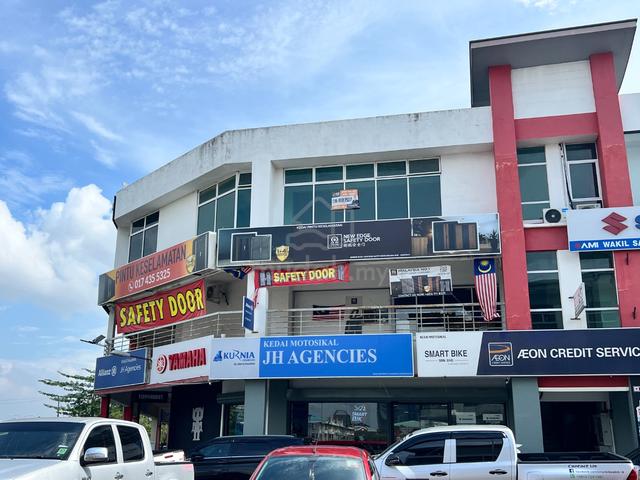 STRATEGIC LOCATION Kepayan Corner Shoplot 1