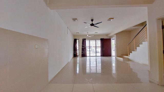 WALK TO SCHOOL❗️NEAR DASH 2.5 Storey Sunway Alam Suria U10 Shah Alam 3