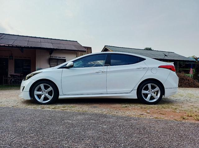 2013 Hyundai ELANTRA 1.8 PREMIUM (A) - 3