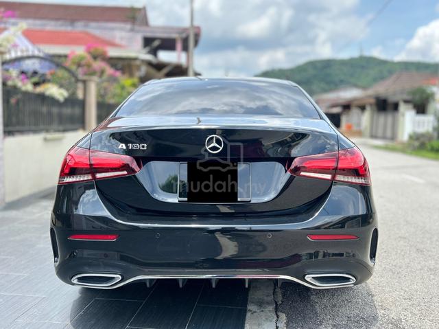 2020 Mercedes Benz A180 1.3 SEDAN AMG Black Hitam - 4