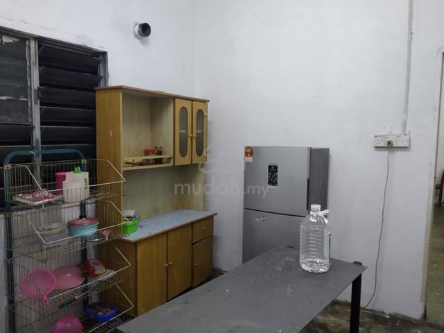 5 Bedrooms Shop House in Taman Cantik Kulai for rent 1