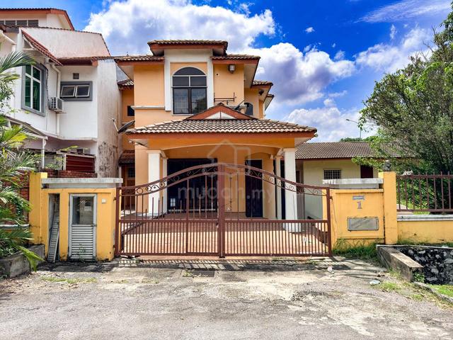 CORNER HUGE LAND Semi-Detached Suasana Bandar Tun Hussein Onn 1