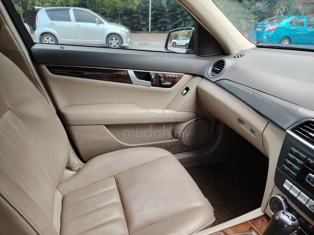 2011 Mercedes Benz C200 CGI BlueEFCY - 5