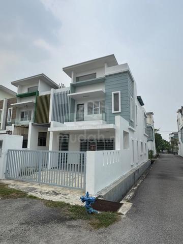 Semenyih Clover Homes 2sty nlot newly renovated house to let 1