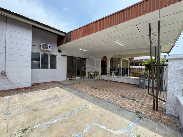 REFURBISHED [HOT TOWN AREA] Single Storey Terrace Ujong Pasir Semabok 1