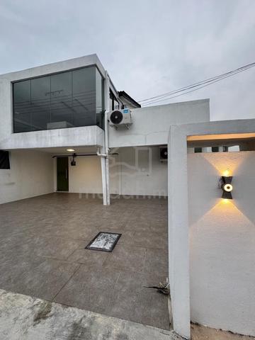 Town House - Upstair House c/w Sunset View Balcony 1