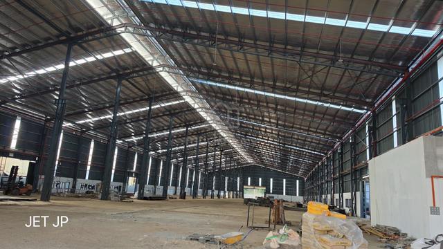 Brand New 3 Storey Office Factory Taman Perindustrian Subang jaya 4ton 1