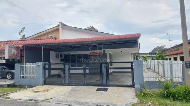 Semi-D Fully Furnished Single Storey House For Rent at Ipoh Garden 1