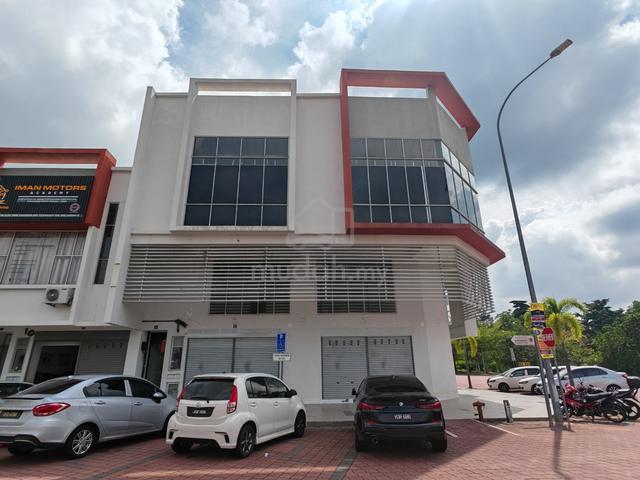 Corner 1&½ Flr Suriaman Biz Shop 1
