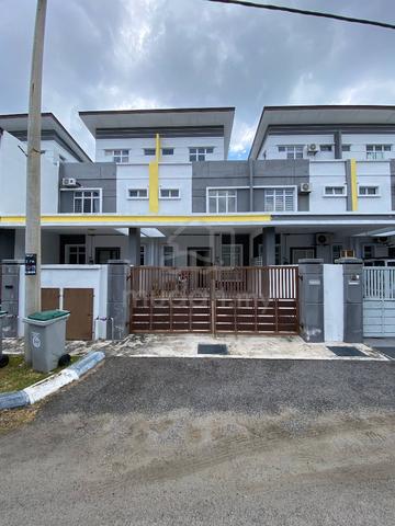 2.5 Storey Taman Merak Melaka 1