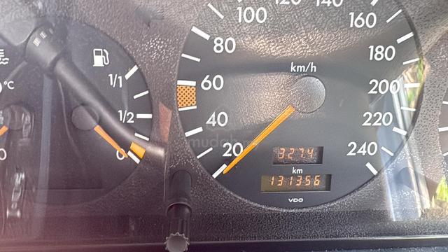1995 Mercedes Benz 200 2.0 (A) - 3