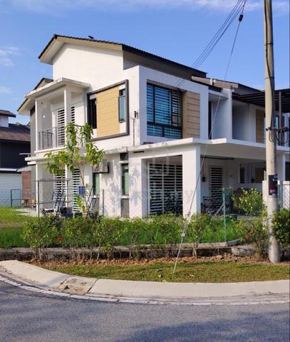 Corner Double Storey Saujana Rawang 4R3B Spacious House For Rent 1