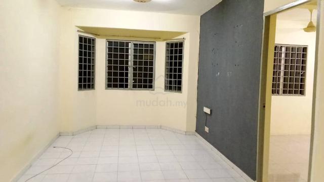 Apartment Idaman 1