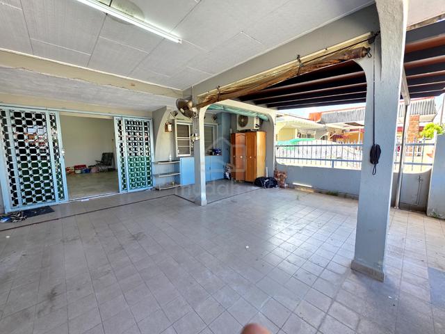 Ujong Pasir Hilir Garden Single Storey Terrace 1