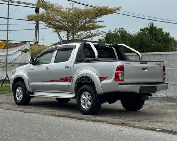 2015 Toyota HILUX 2.5 G VNT DOUBLE CAB (A) - 3