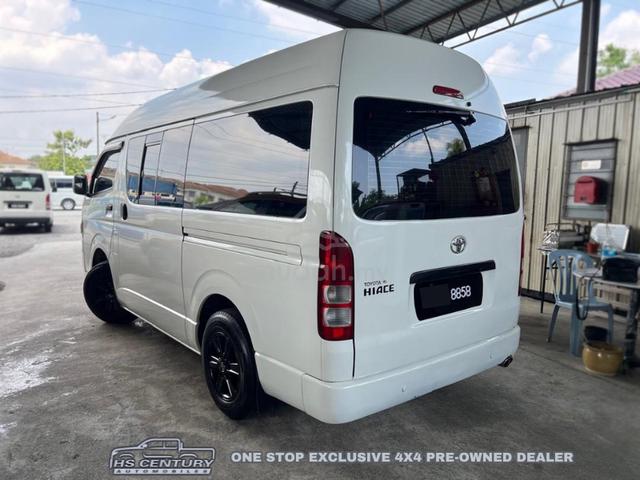 2010 Toyota HIACE 2.7 (M) - 2