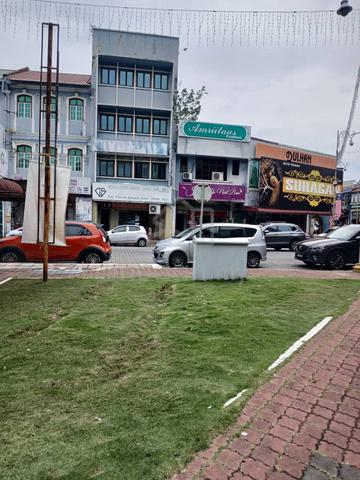 Shop house -top notch business area - little india ipoh 1