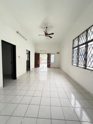 Single Storey @ TAMAN MUNSYI IBRAHIM (near Paradigm, KipMall, Tampoi) 1