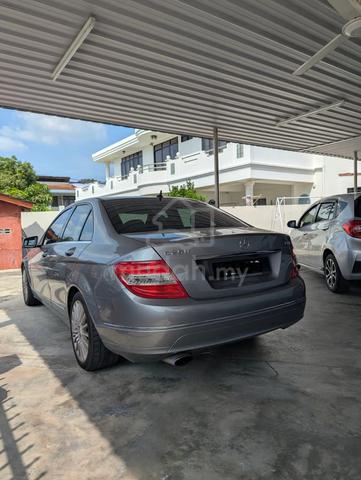 2011 Mercedes Benz C250 CGI BlueEFCY - 2