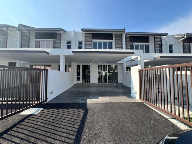 RENOVATED Double Storey House , Dayana, Nilai Impian 1