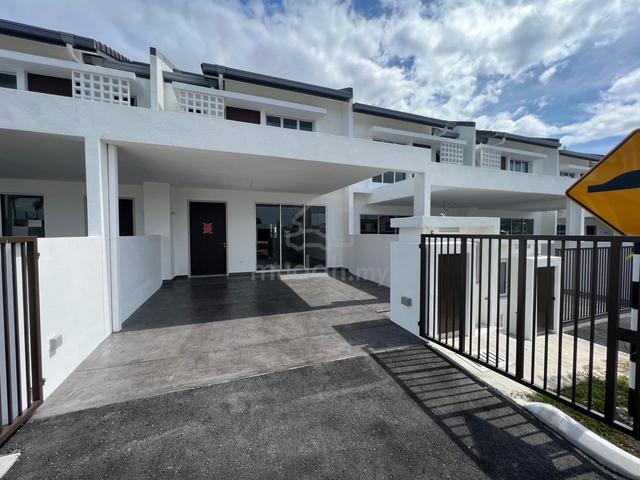 Facing Open Double Storey Emilia Nilai Impian USIM Nilai 3 1