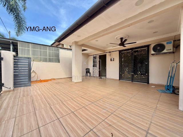 Tip Top Condition For Rent 22x75 Taman Selat Damai Pandamaran 2 Storey 1