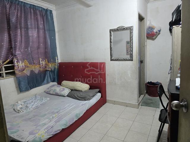 Master bedroom 1