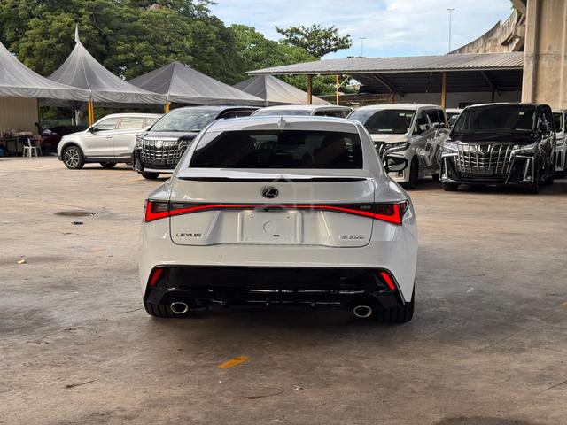 Lexus IS300 2.0 F SPORT GRADE 4.5A 34K KM - 5