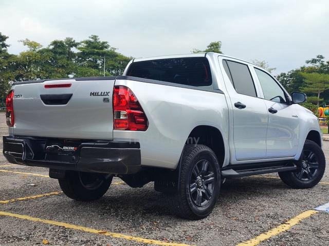 TOYOTA HILUX 2.4 DoUBLE CAB F.S.R CARGO TRANSPORT - 3