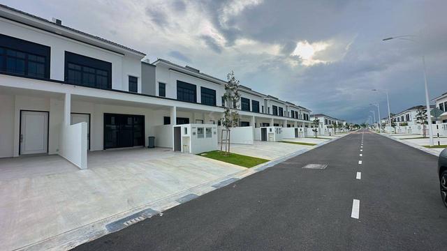 Eco Botanic, The Tate, hot area 2 storey house for Sale 1
