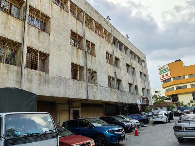 4 Storey shoplot, Taman Suria Jaya, Cheras 1