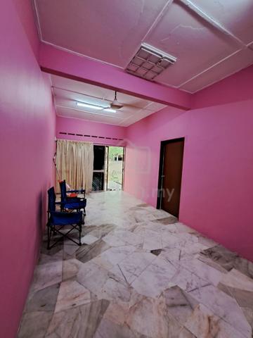 Terrace House-Rantau Panjang Jalan Kapar Batu 4 1