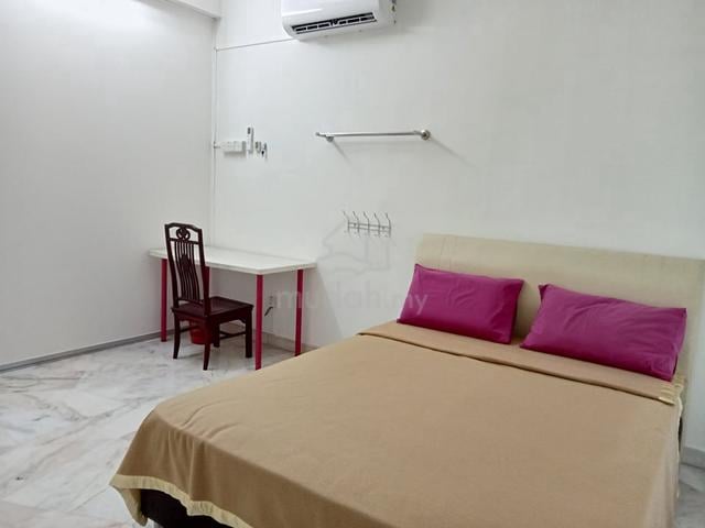 Middle Room -Double Sty Semi-D at Jalan Kuala Kangsar 1