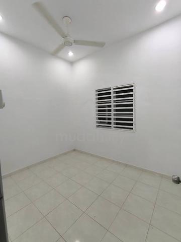 No 5142,jalan mayang lesteri 1, Taman mayang lesteri 77000 Jasin 4