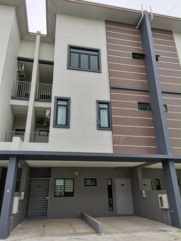 Kensho MJC Pine Square TownHouse (Lower Unit) For Rent 1