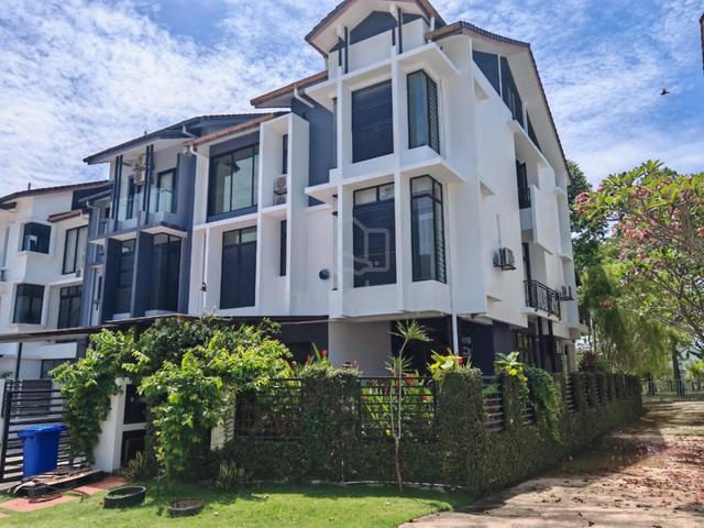 SPACIOUS 3 Storey Superlink Maple Terrace Denai Alam 1