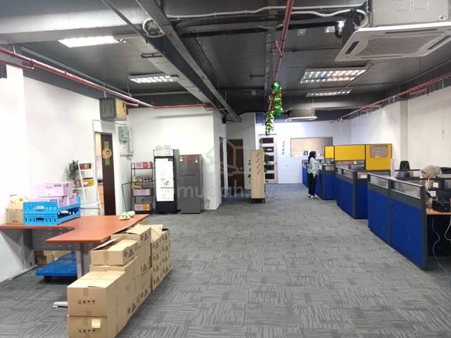 Megan Avenue 2- Kuala Lumpur. Near to KLCC & LRT Station. 1